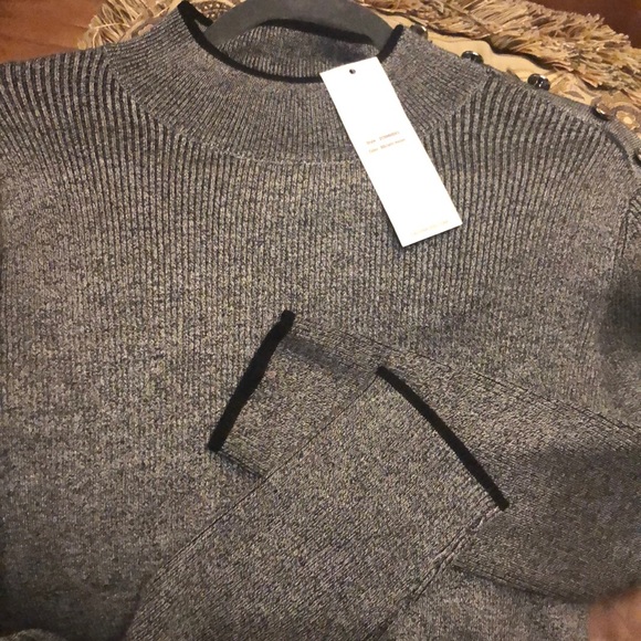 Calvin Klein Sweaters - Calvin Klein sweater size L